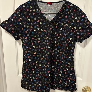 Dickies scrub top size medium. Ladybugs multi